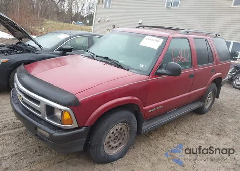 1996 Chevrolet Blazer z USA, uszkodzony, nr VIN 1GNDT13W8T2272696